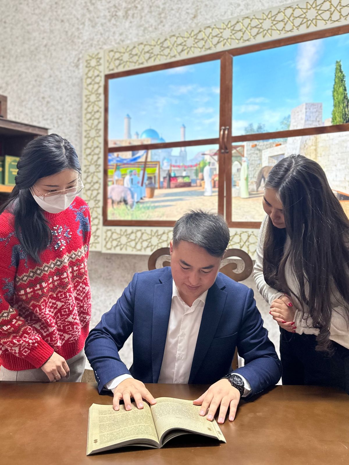 On February 28, 2024, Head of the Department of Civil Law, Civil Procedure and Labor Law of the Faculty of Law of Al-Farabi Kazakh National University, Doctor of Law, Professor Suleimenova S. Zh. as part of the implementation of SDG 4 "Quality Education" with 1st year doctoral students analyzed the legal literature on the issues of "Unification of civil law" in the reading room Al-Farabi libraries. 
